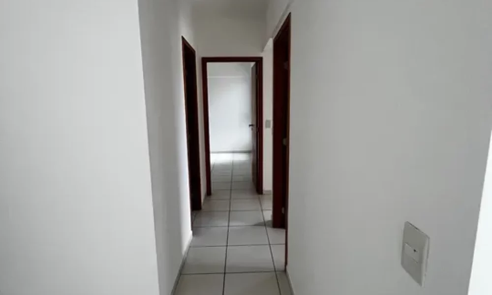 0004-608563120100750